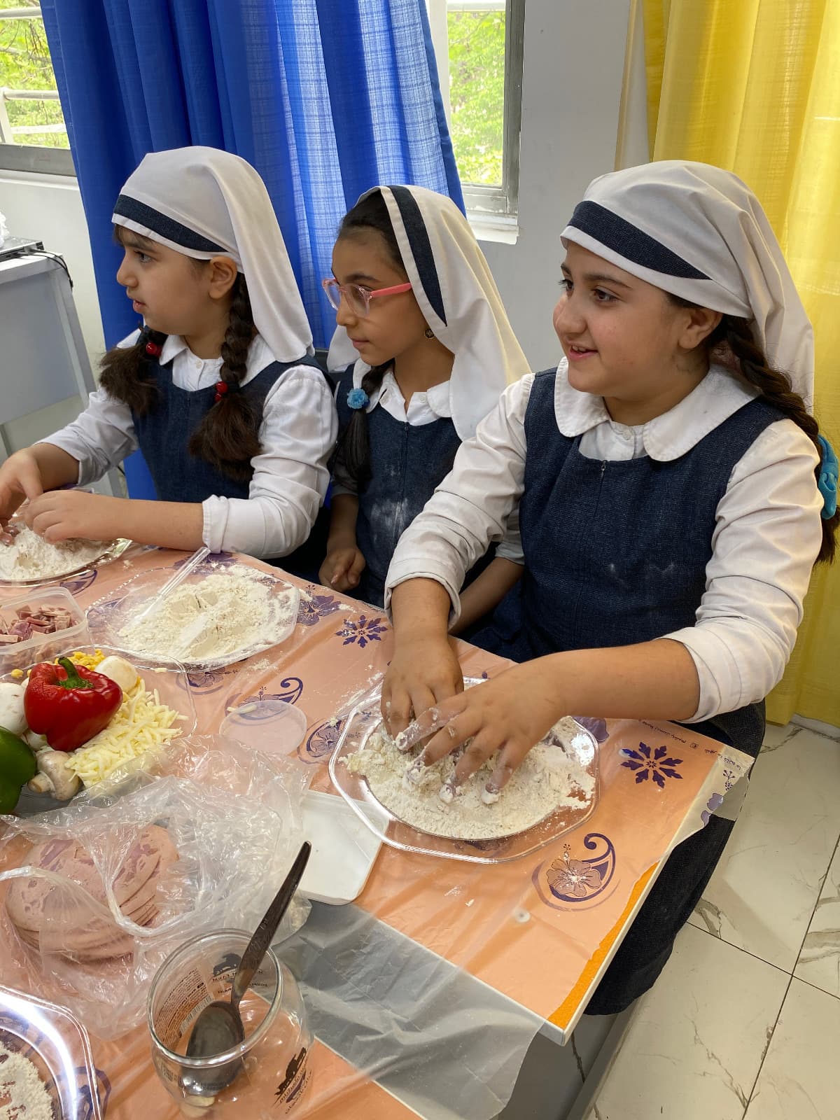 دبستان دخترانه ادبستان والا